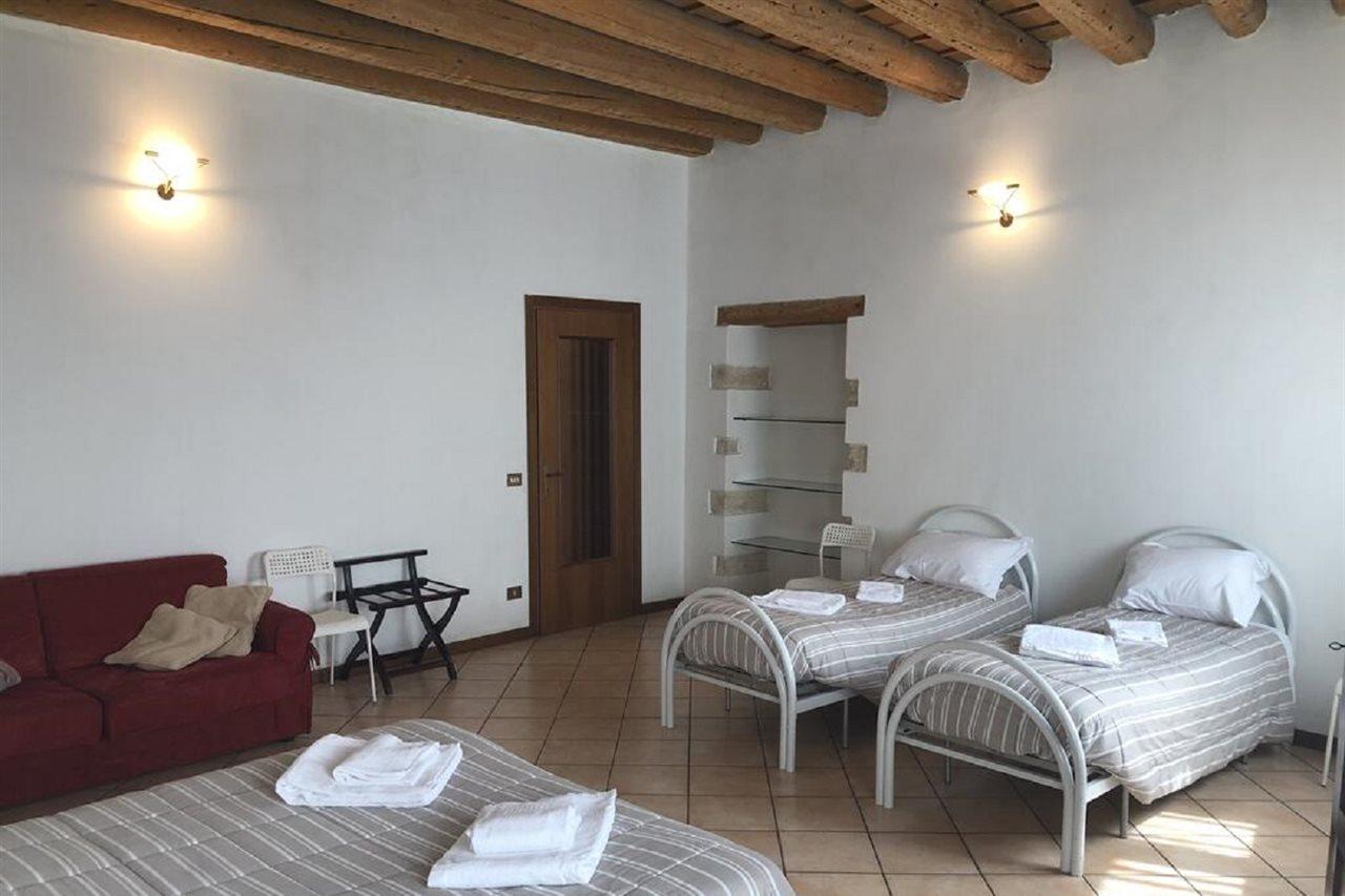 Ai Leoni Otel Verona Dış mekan fotoğraf