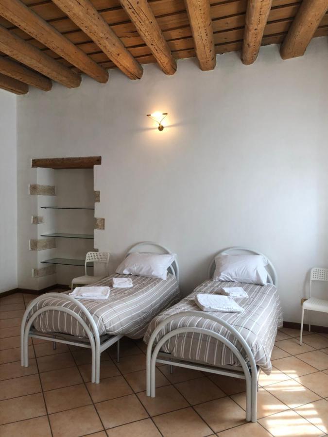 Ai Leoni Otel Verona Dış mekan fotoğraf