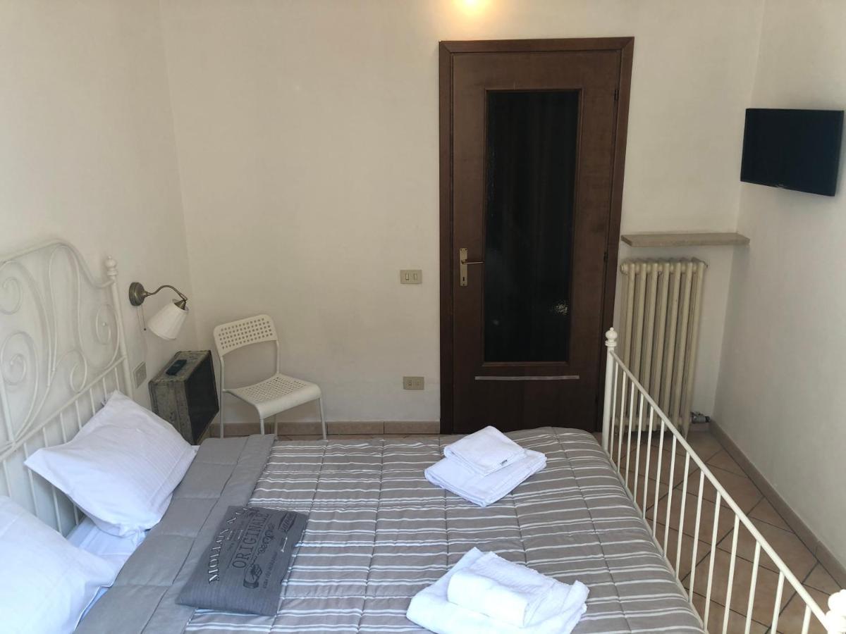 Ai Leoni Otel Verona Dış mekan fotoğraf